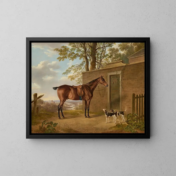 Un caballo de caza bayo con dos perros delante de un establo - Charles Towne — cuadro enmarcado en la pared