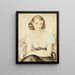 Retrato de una joven mujer - Gerda Wegener — cuadro enmarcado en la pared