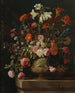 Lys, claveles, rosas y otras flores en una urna dorada con relieve en un borde de piedra - Mario Nuzzi — vista de la obra