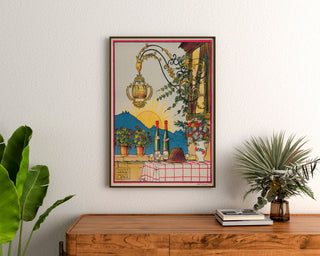 Póster de vino vintage – El buen vino de Alsacia – Hansi, enmarcado sobre una cómoda de madera, entre plantas.