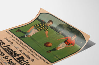 Póster vintage Sarreguemines, partido de fútbol, presentado sobre una hoja curvada, visto en perspectiva.