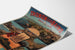 Cartel vintage Thonon-les-Bains, presentado sobre una hoja curvada, visto en perspectiva.