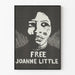 Póster de decoración mural Free Joanne Little en blanco y negro