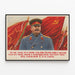 Póster de propaganda soviética 'El Gran Stalin' con retrato militar — cuadro enmarcado en la pared
